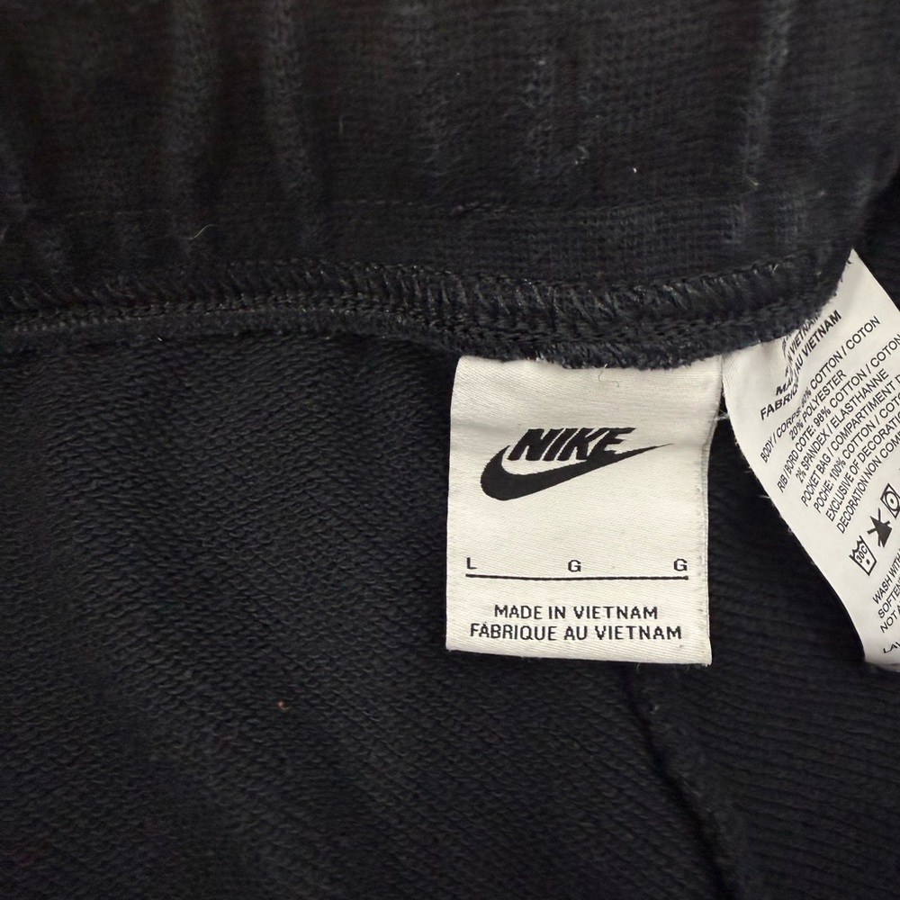 Nike Athletic Shorts Youth Large Pockets Athleisure - Picture 8 of 10